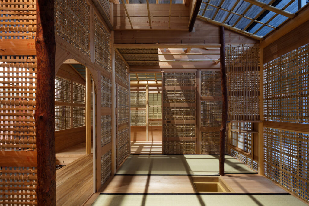 maison de la culture du japon - charpentiers japonais 