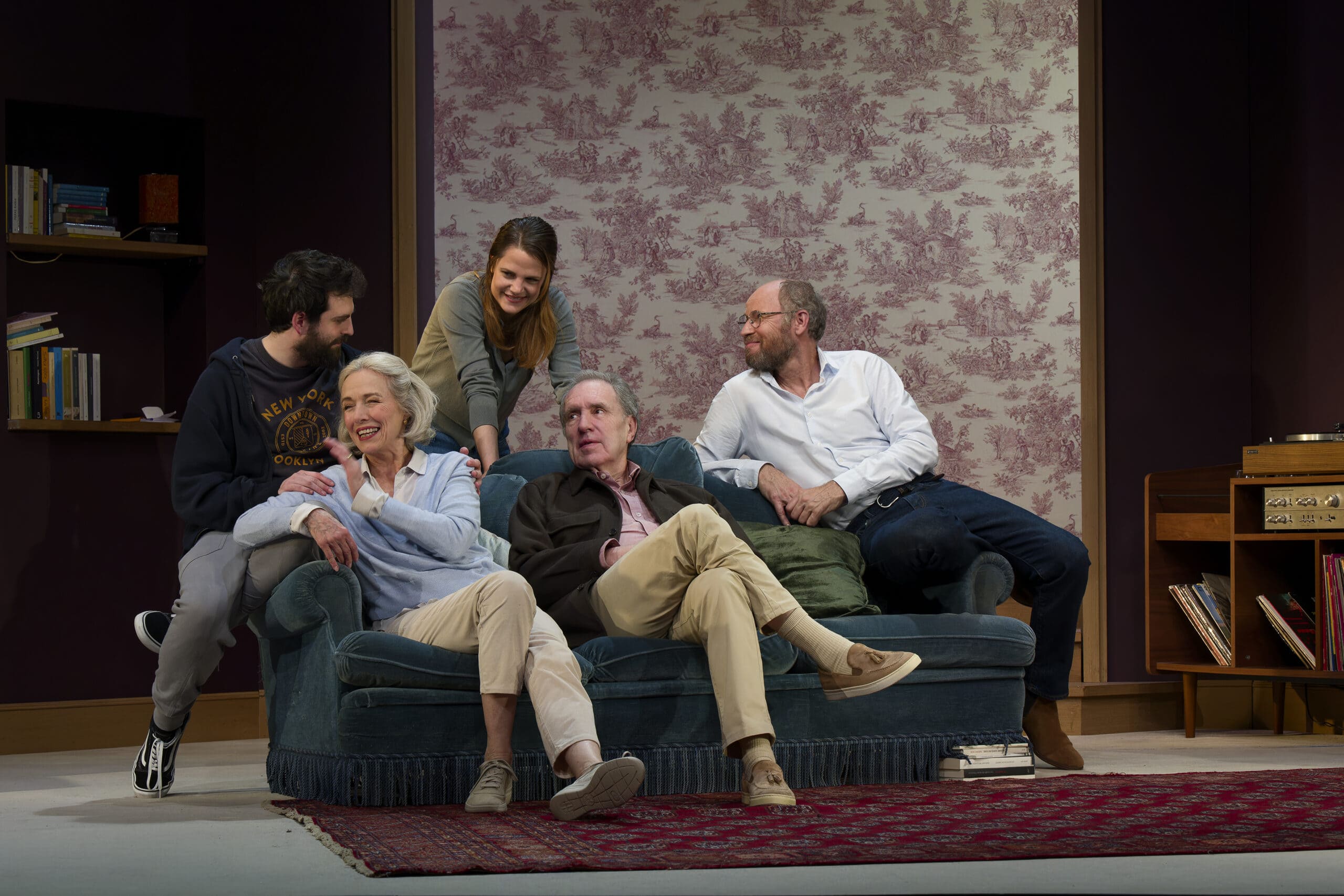 Chers Parents : introspection familiale au Théâtre de Paris - La Perle