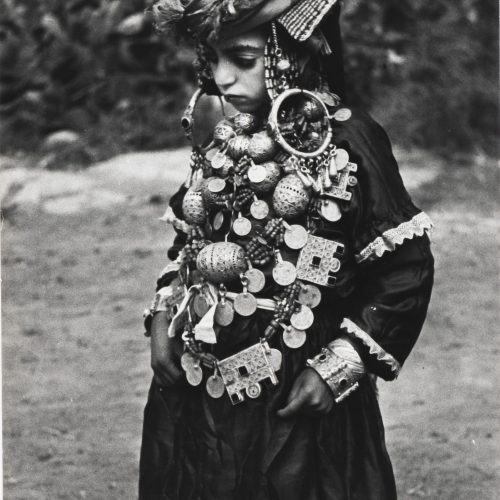 8. Tahala, région du Souss Jeune mariée juive en costume traditionnel Collection Hannah Assouline © Adagp, Paris, 2020.