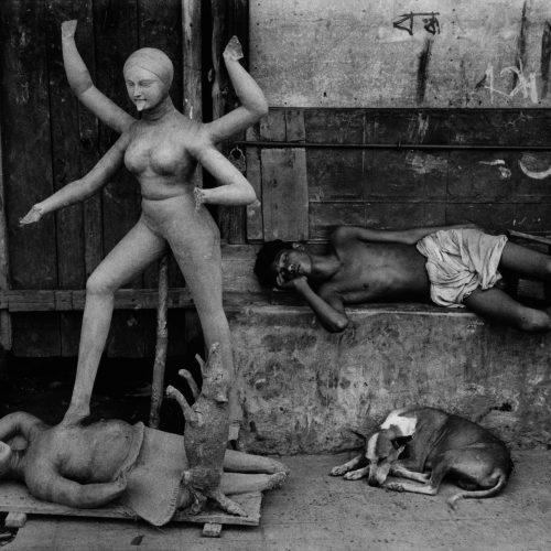 Preparatifs du festival de Kali a Calcutta - Inde 1956 © Fonds Marc Riboud au MNAAG